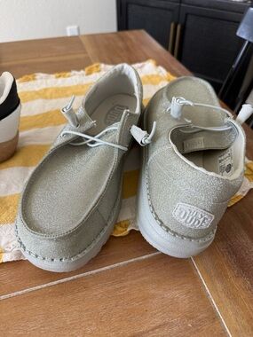 Hey Dude Womens size 10 Sparkle Slip-On Sneakers in Silver